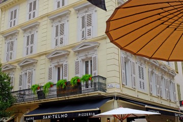 Cannes et Mougins au bord du Mont Chevallier