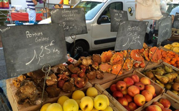 Provençal market Les Issambres